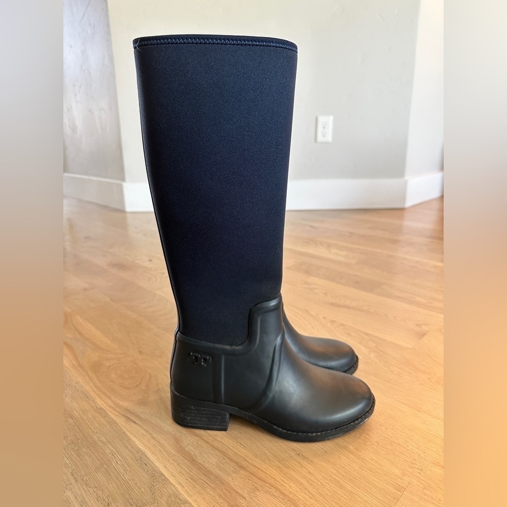 Tory Burch tall April Rain boot navy blue size 7